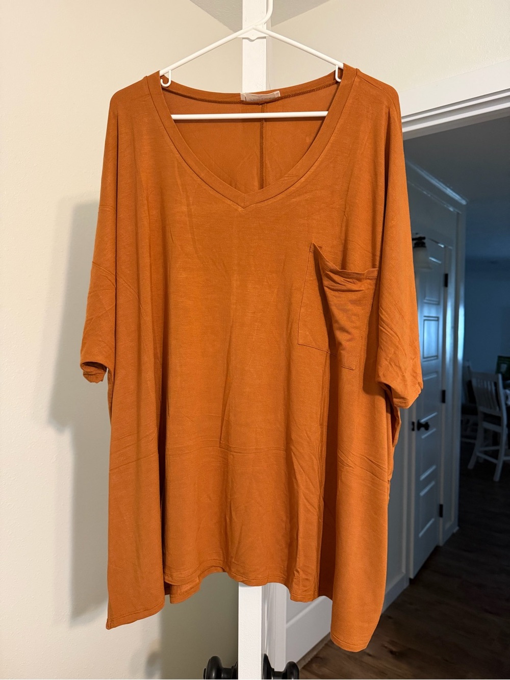 Zenana Outfitters Oversized V-Neck Pocket Tee - Rust NWOT